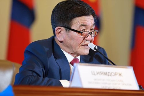 Ц.Нямдорж: Удирдлагын багтайгаа хамтарч ажиллаагүй яам, агентлагийн даргыг чөлөөлсөн